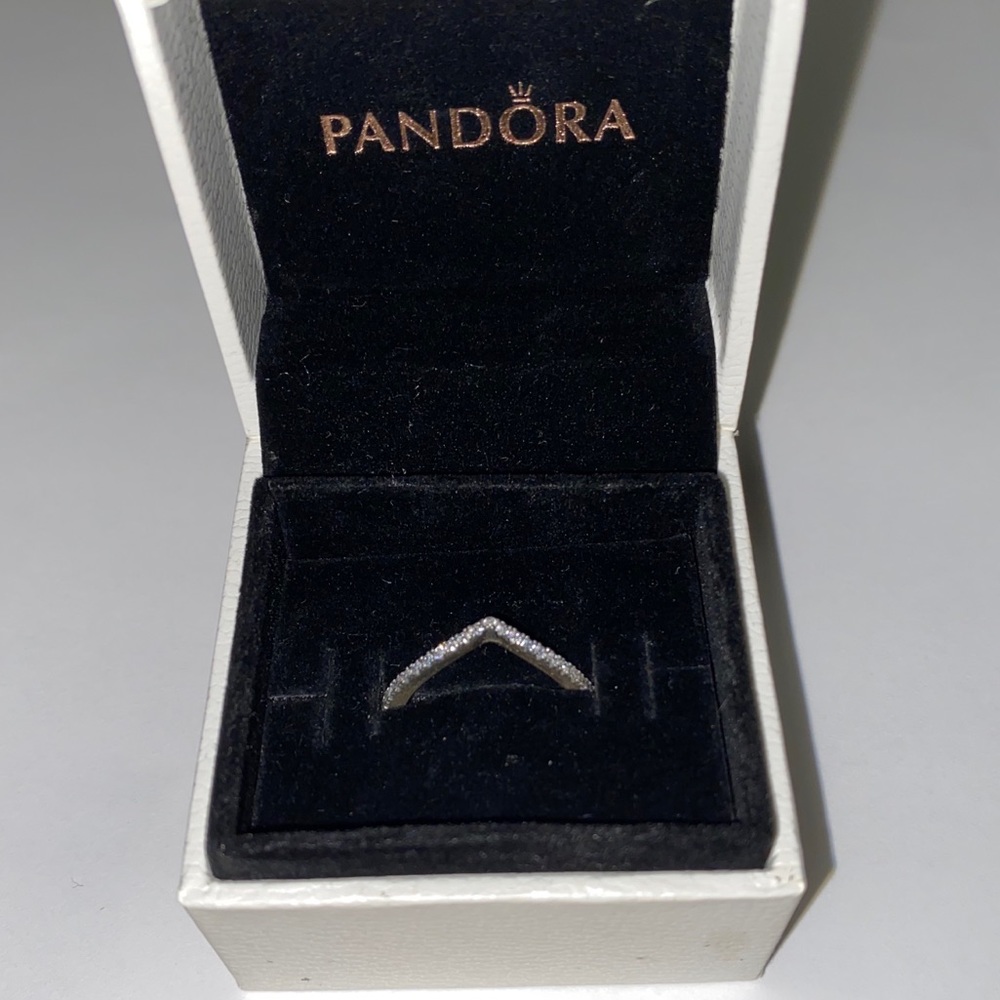 Pandora Arrow Ring - Ring Size 6